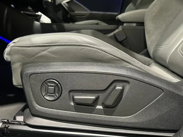 Audi Q3 45 TFSI e S edition 2021 Hybride Benzine 9