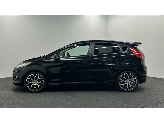 Ford Fiesta 1.25 Titanium ECC LM 5 DEURS. 2012 Benzine 8