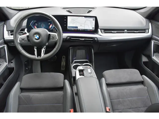 BMW X1 sDrive18i 2024 Benzine 9
