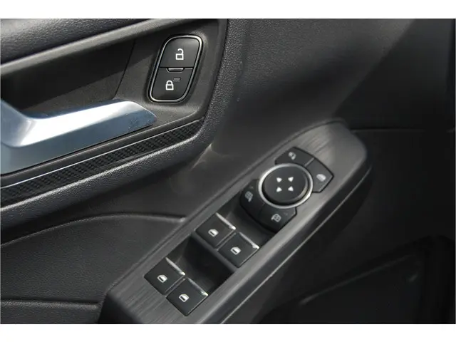 Ford Kuga 2.5 PHEV ST-Line X 225PK 2022 Hybride Benzine 19