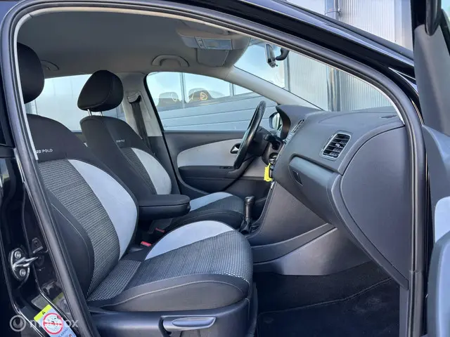 Volkswagen Polo 1.2 TSI Cross Uitvoering 2013 Benzine 13