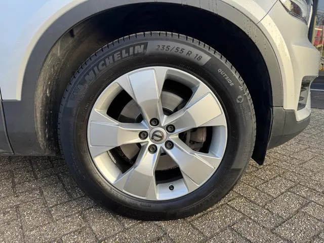 Volvo XC40 T4 Momentum Automaat 2019 Benzine 8
