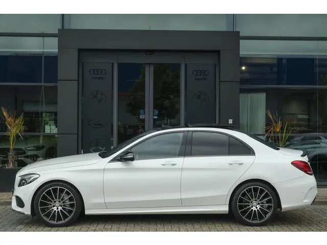 Mercedes-Benz C-Klasse C200 AMG 184pk 2017 Benzine 5