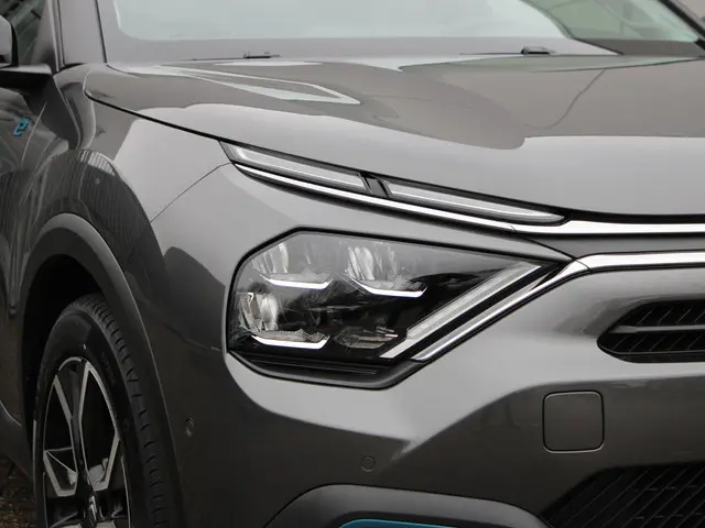 Citroën ë-C4 Shine 50 kWh 2023 Elektrisch 19