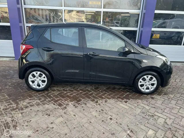 Hyundai i10 1.0i i-Motion Comfort * AIRCO * 2015 Benzine 5