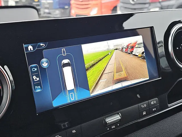 Mercedes-Benz eSprinter 320 2024 Elektrisch 13