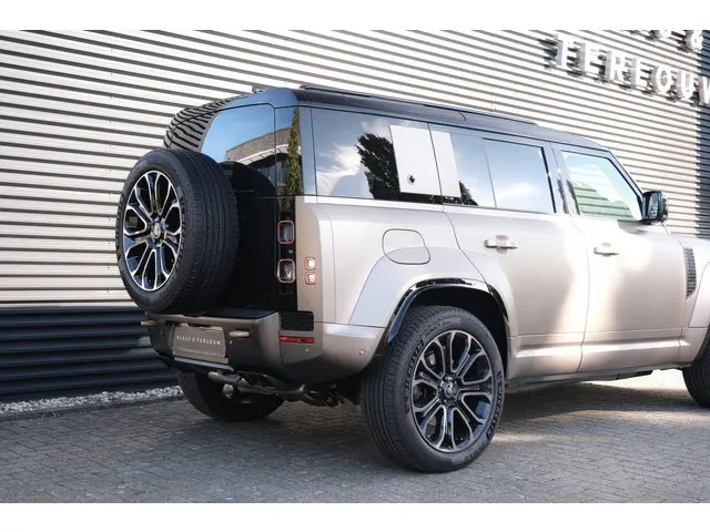 Land Rover Defender 110 4.4 P635 110 Octa 2025 Benzine 18