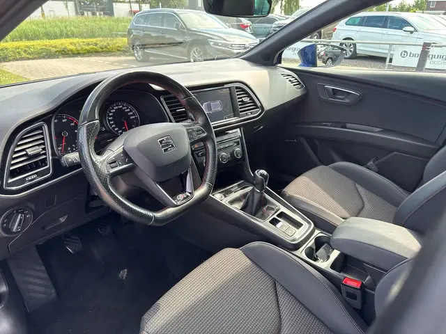 SEAT Leon 1.4 EcoTSI FR Business Intense 2018 Benzine 3