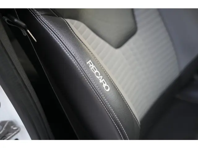 Ford Fiesta 1.6 ST2 2014 Benzine 18