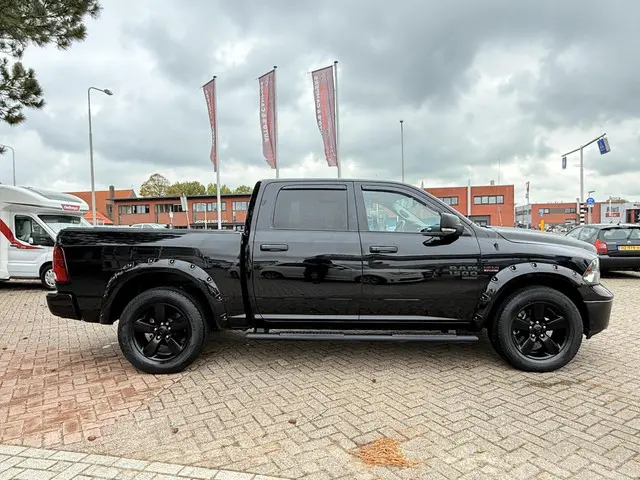 Dodge Ram 1500 5.7 V8 Crew Cab MARGE AUTO !! 2023 LPG/Gas 19
