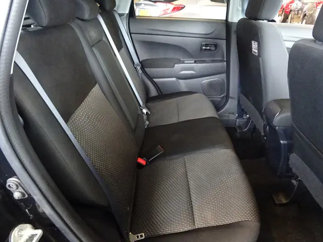 Mitsubishi ASX 1.6 Cleartec Intense 2013 Benzine 11