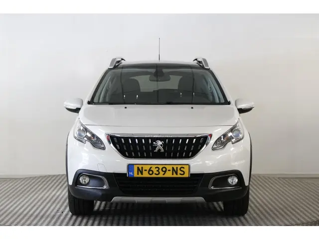 Peugeot 2008 1.2 PureTech Allure 110 PK. 2017 Benzine 34