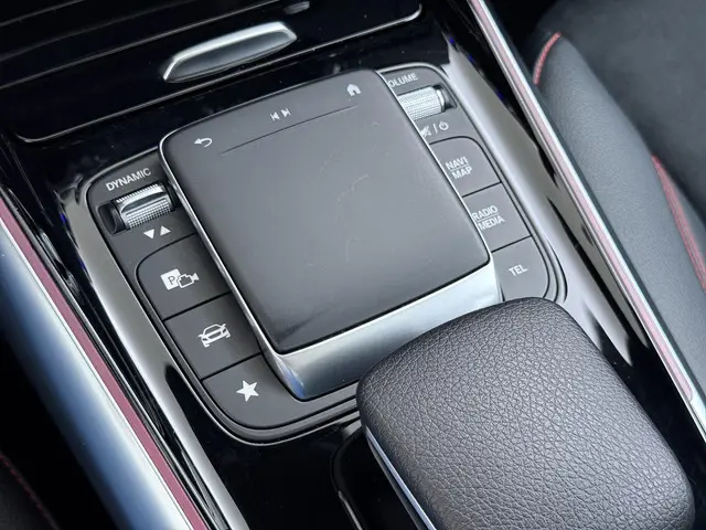 Mercedes-Benz EQA 250 AMG Line 67 kWh 2022 Elektrisch 44