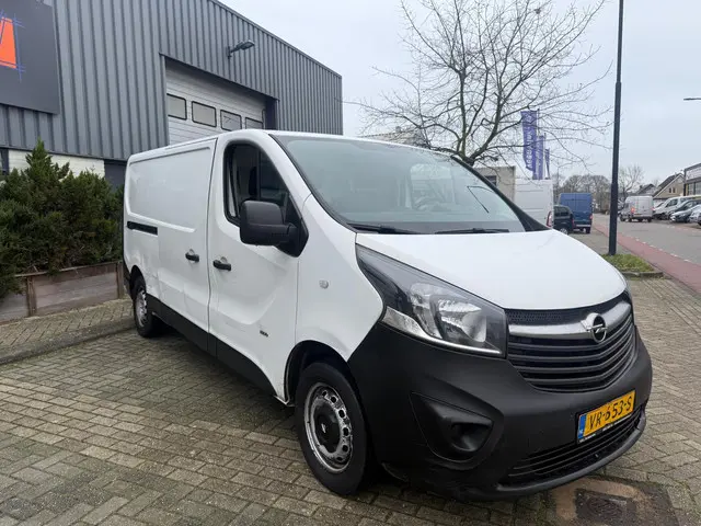 Opel Vivaro 1.6 CDTI L2H1 Edition 2015 Diesel 10