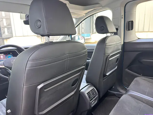 Volkswagen Caddy 1.5 TSI DSG Style 5p 2021 Benzine 16