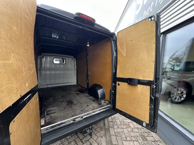 Fiat Ducato 35 2.3 MultiJet L2H2 Automaat 2021 Diesel 53