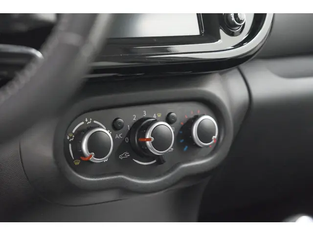 Renault Twingo 1.0 SCe Dynamique 2016 Benzine 35