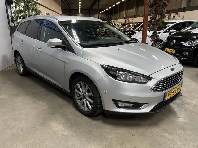 Ford Focus Wagon 1.0 Lease Edition 2017 Benzine 4