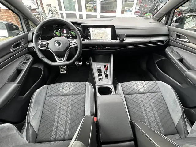 Volkswagen Golf 1.5 eTSI R-Line 2021 Hybride Benzine 15