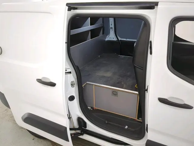 Opel Combo 1.5D L2H1 Edition 2020 Diesel 9