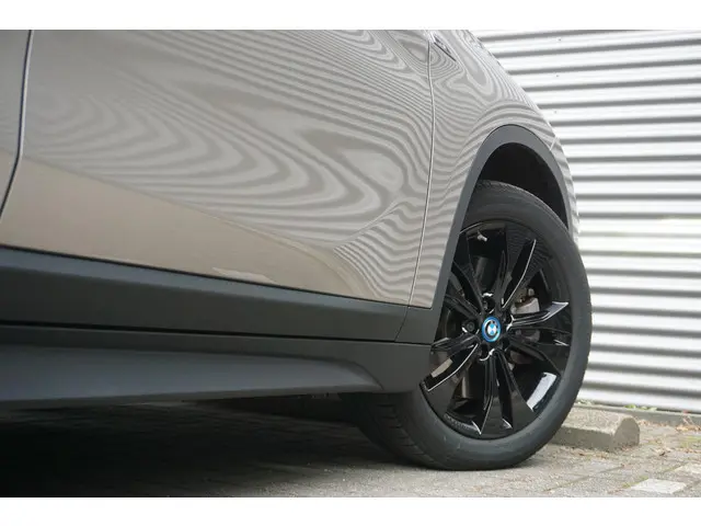 BMW X1 xDrive25e 2022 Hybride Benzine 23