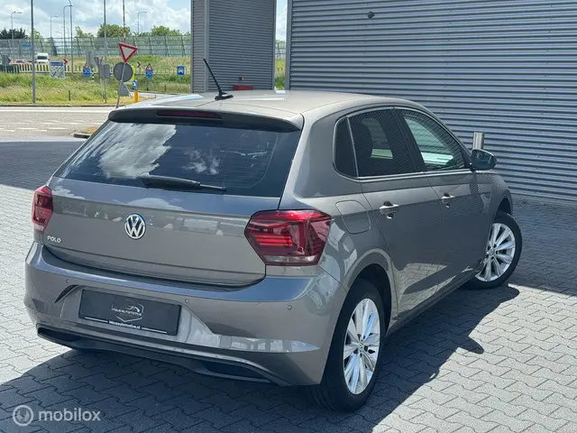 Volkswagen Polo 1.0 TSI Comfortline Business 2019 Benzine 12