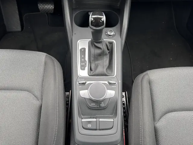 Audi Q2 35 TFSI S Edition 2021 Benzine 21