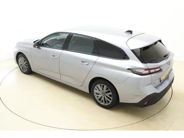 Peugeot 308 SW 1.2T Active Pack Business 2022 Benzine 4