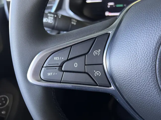 Mitsubishi Colt 1.0T Intense 2024 Benzine 9