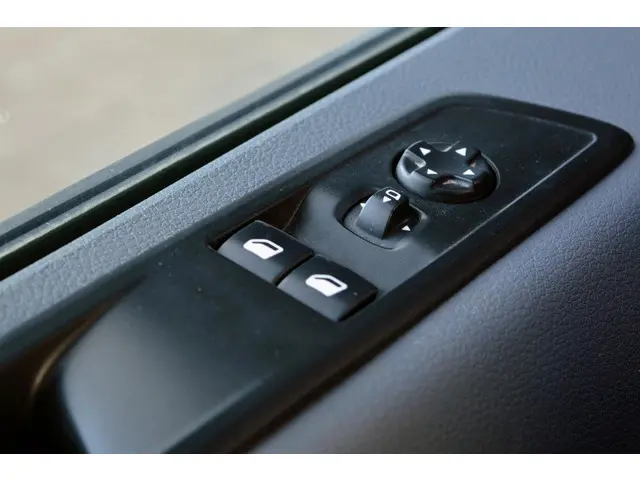 Opel Vivaro-e L2H1 Innovation 75 kWh 2021 Elektrisch 22