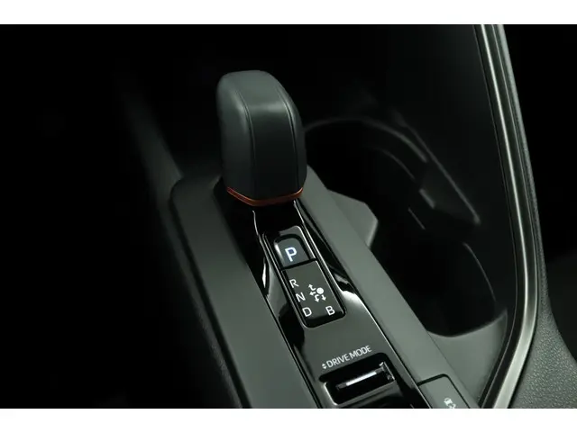 Toyota C-HR 1.8 Hybrid 140 Dynamic 2024 Hybride Benzine 27