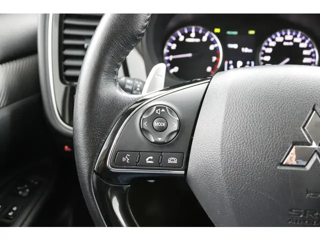 Mitsubishi Outlander 2.0 Executive Edition 2017 Benzine 17