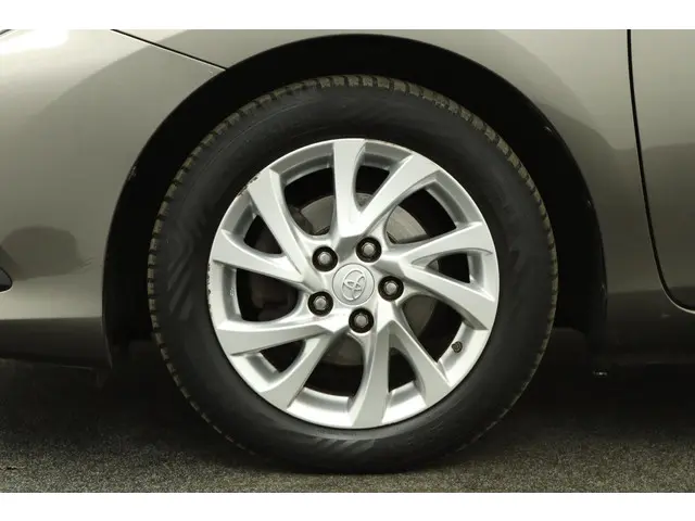 Toyota Auris 1.2T Aspiration 2017 Benzine 37