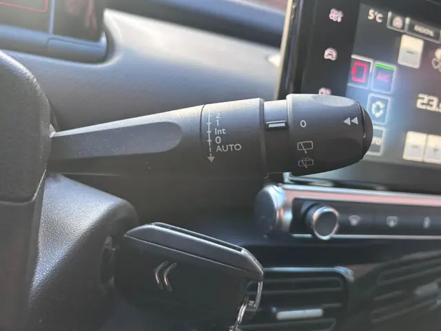 Citroën C4 Cactus 1.2 PureTech Business 2015 Benzine 27