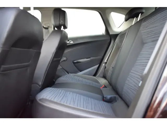 Opel Astra 1.4 Turbo Business + 2014 Benzine 8