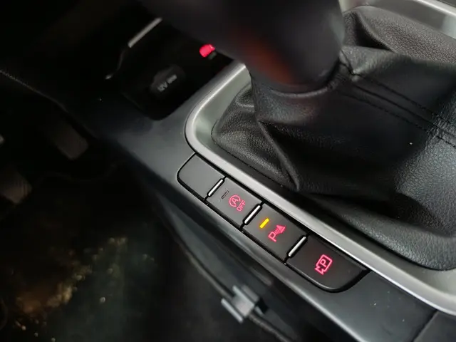 Kia Ceed 1.0 T-GDi DynamicLine 2023 Benzine 33