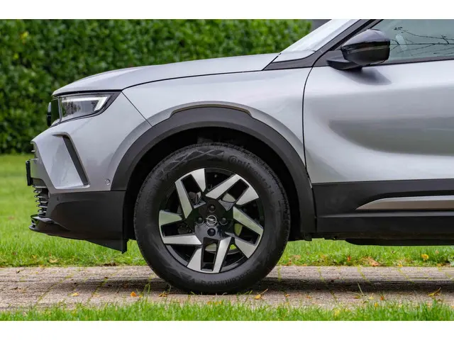 Opel Mokka 1.2 Elegance 29.370 km + NAP NL auto 2022 Benzine 6