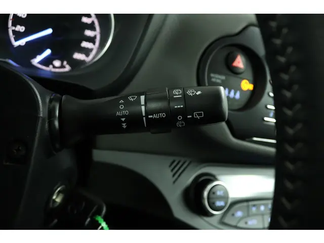 Toyota Yaris 1.5 Hybrid Active 2020 Hybride Benzine 31
