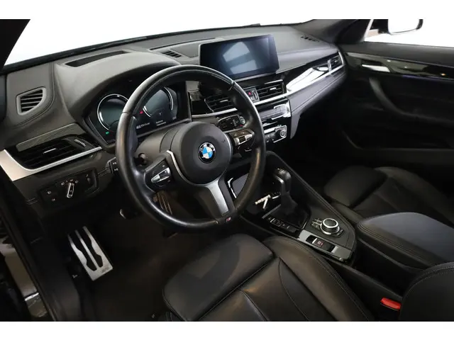 BMW X2 xDrive25e 2021 Hybride Benzine 7