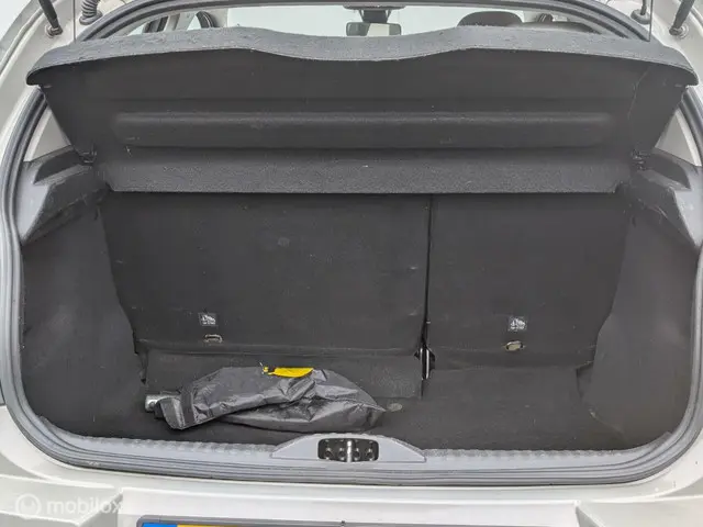 Citroën C3 1.2 PureTech ELLE 2017 Benzine 9