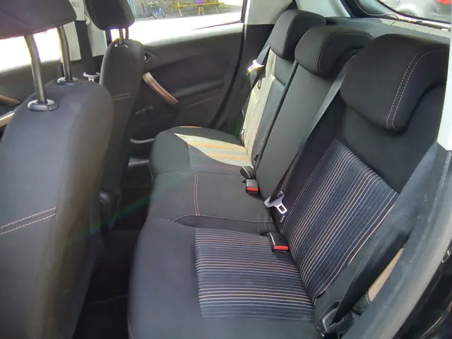 Peugeot 208 1.2 VTi Urban Soul 2013 Benzine 11