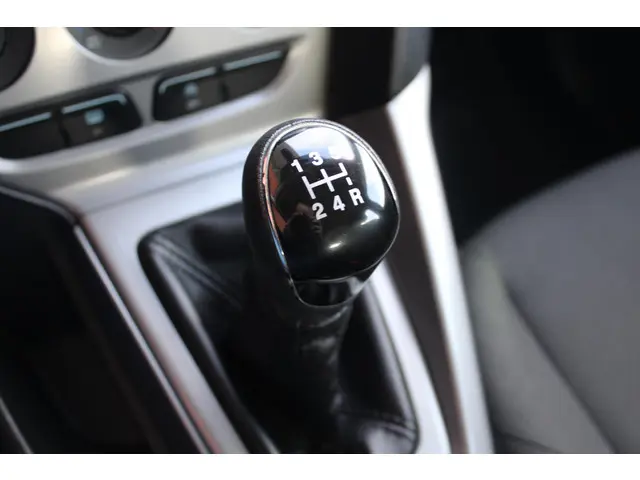 Ford Focus Wagon 1.0 EcoBoost Edition 2013 Benzine 24