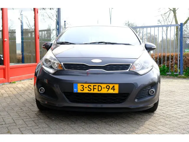 Kia Rio 1.2 CVVT Plus Pack 5-drs Airco|Navi 2014 Benzine 7