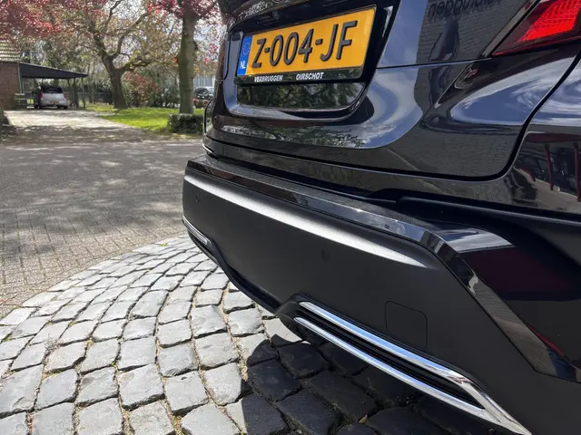 Toyota C-HR 2.0 Hybrid Team D 2022 Hybride Benzine 36