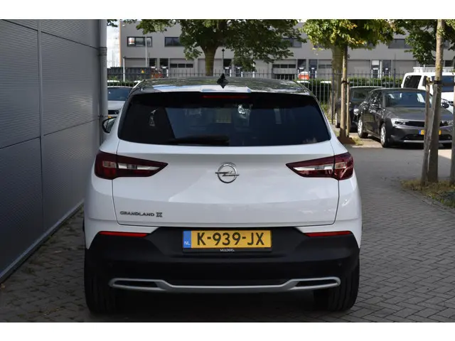 Opel Grandland X 1.2 Turbo Elegance 2021 Benzine 23