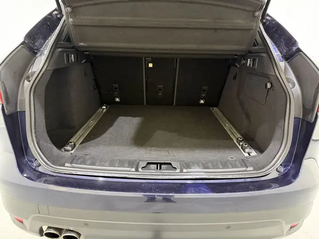 Jaguar F-PACE 2.0d Turbo Portfolio AWD Aut. 2017 Diesel 49