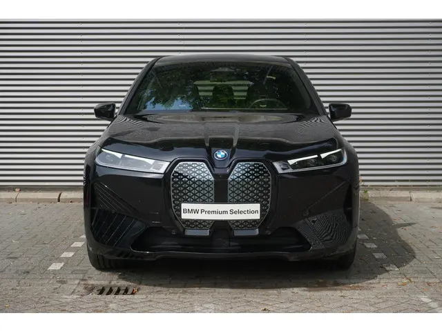 BMW iX xDrive50 2023 Elektrisch 3