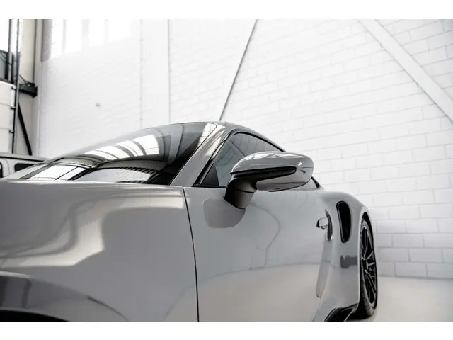 Porsche 911 Turbo S Coupé 2021 Benzine 16