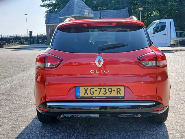 Renault Clio Estate 0.9 TCe Limited 2018 Benzine 7