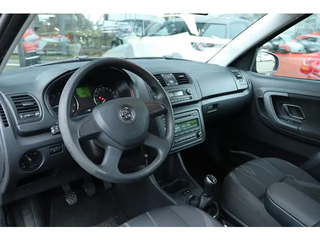 Škoda Roomster 1.2 TSI FRESH 2014 Benzine 3